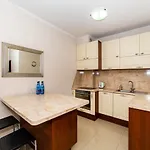 Beige - Neptun Park By Oneapartments Гданьск
