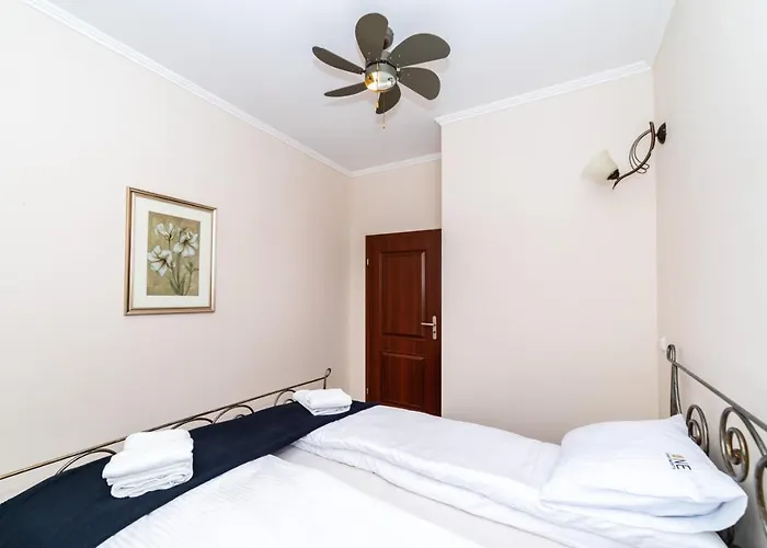 Appartamento Beige - Neptun Park By Oneapartments Danzica